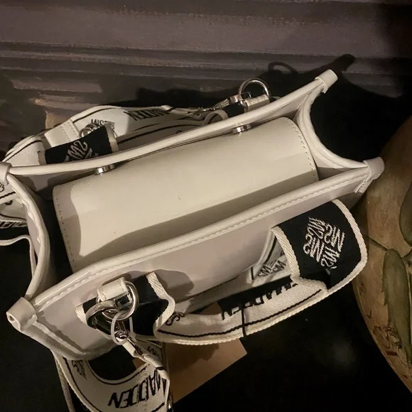 Steve Madden Convertible Patent Tote Bag Purse in Chalk - Picture 7 of 10